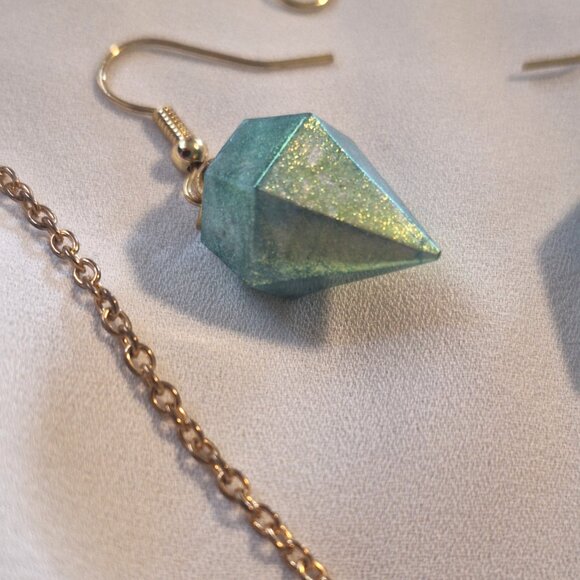 Artisan Handmade Resin Sparkly Aqua Blue Gem Shape Necklace Earring Jewelry Set - Picture 6 of 8